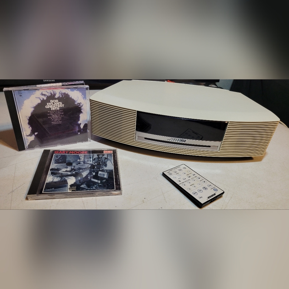 (SOLD)Bose Wave Music System CD Player AM/FM Radio- AWRCC2 Remote Tests